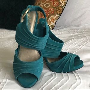 Seychelles Teal Suede Heels